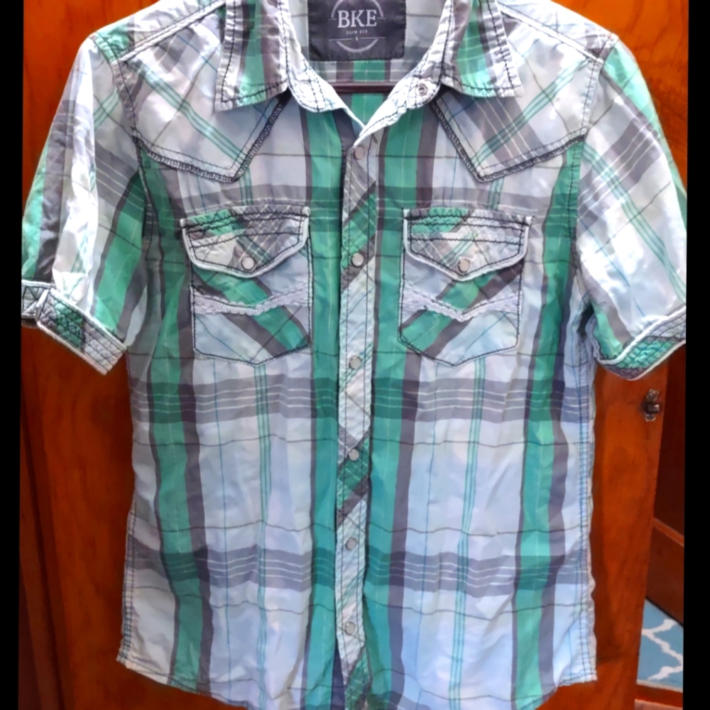 Men's BKE shirt size S